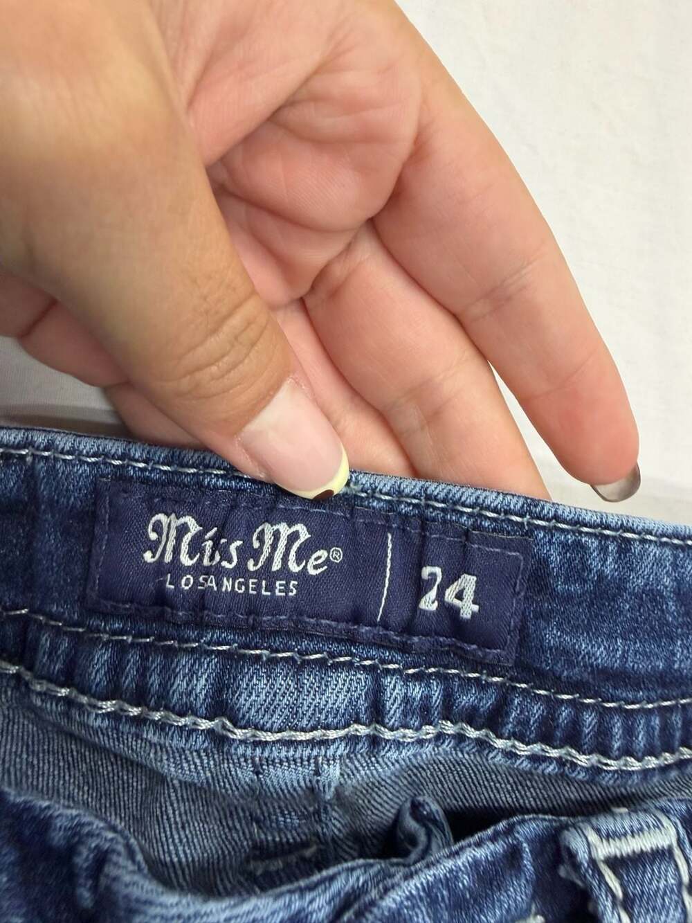Miss Me Low-Rise Skinny Jeans Style J3946SS Size 24 - Picture 6 of 9
